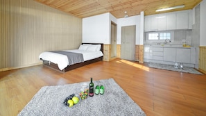 Chambre de base, 1 chambre (Orange ( F2 )) | Accès au Wi-Fi (inclus)