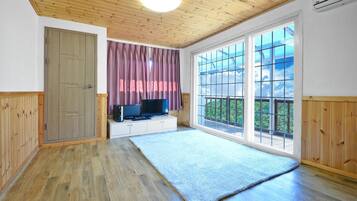 Basic Room, 1 Bedroom (Punky ( F1 )) | Free WiFi