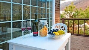 Basic Room, 1 Bedroom (Punky ( F1 )) | Free WiFi - Hwacheon Turkey Valley (Hwacheon)