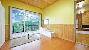 Basic Room, 2 Bedrooms (Special ( F1 )) | Free WiFi