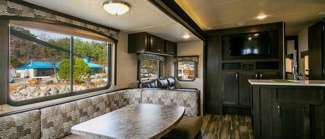 2 bedrooms, free WiFi