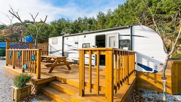 Basic Room, 2 Bedrooms (Caravan 7 (no Awning)) | 2 bedrooms, free WiFi