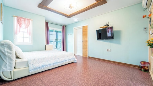 Youngheungdo Roma Spa Pension