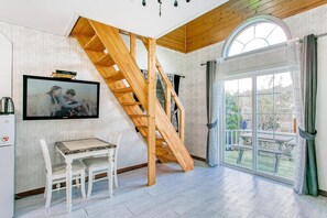 Basic Room, 1 Bedroom (Soliphyangki ( F1 )) | 1 bedroom, free WiFi - Youngheungdo Roma Spa Pension (Incheon)