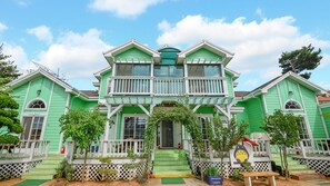 Exterior - Youngheungdo Roma Spa Pension (Incheon)