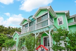 Exterior - Youngheungdo Roma Spa Pension (Incheon)