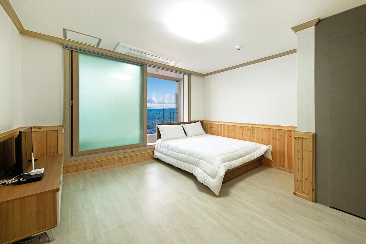 Basic Room, 1 Bedroom (202(ocean view)) | 1 bedroom, free WiFi
