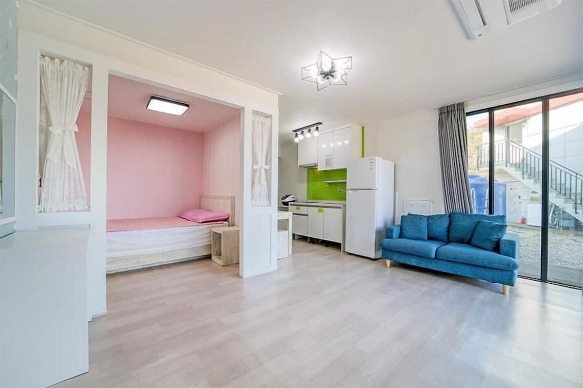 ห้องเบสิก, 1 ห้องนอน (A102) | 1 ห้องนอน, Wi-Fi ฟรี