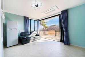 Basic Room, 1 Bedroom (C102) | 1 bilik tidur, Wi-fi percuma 
