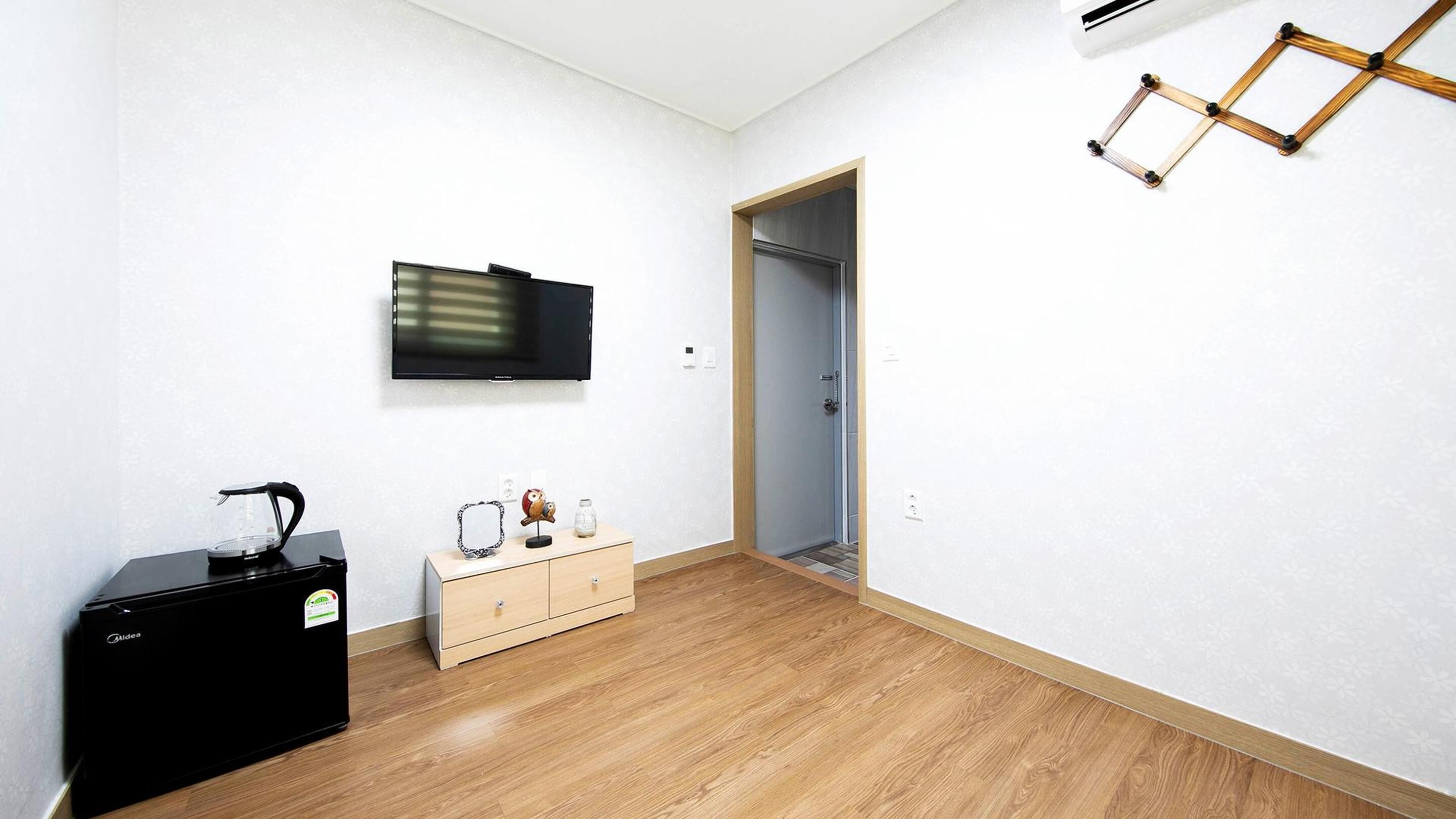 Basic Room, 1 Bedroom (104 ( No cooking )) | 1 bedroom, free WiFi