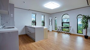 Eenvoudige kamer, 3 slaapkamers (C(Janggisukbak)) | 3 slaapkamers, gratis wifi