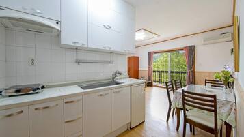 Basic Room, 1 Bedroom (Cocoanamu ( F2 )) | 1 bedroom, free WiFi