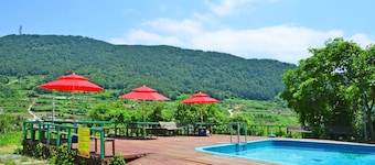 Tongyoung Macaio Pension