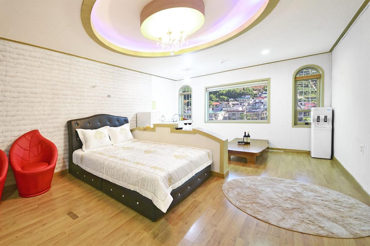 Basic Room, 1 Bedroom (Lavender 209)