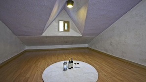 Basic Room, 1 Bedroom (Applemint 206) | 1 bedroom, free WiFi