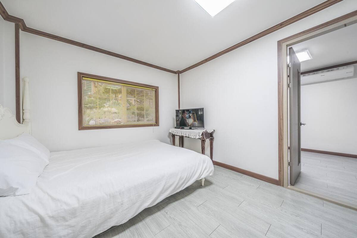 Quarto básico, 1 quarto (Papa14) | 1 quarto, Wi-Fi de cortesia