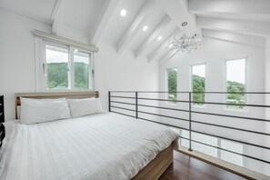 Basic Room, 2 Bedrooms (PapaDokchaeA) | 1 bedroom, free WiFi - Donghae Mangsang Papa Pension (Donghae)