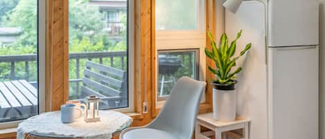 Basic Room, 1 Bedroom (Pepermint ( F1/ 1 Dog Stay Free )) | 1 bedroom, free WiFi