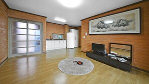 1 bedroom, free WiFi - Yeosu Hwangto Pension (Yeosu)