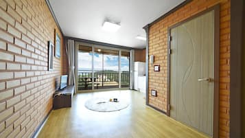 Basic Room, 1 Bedroom (B203(Oceanview))