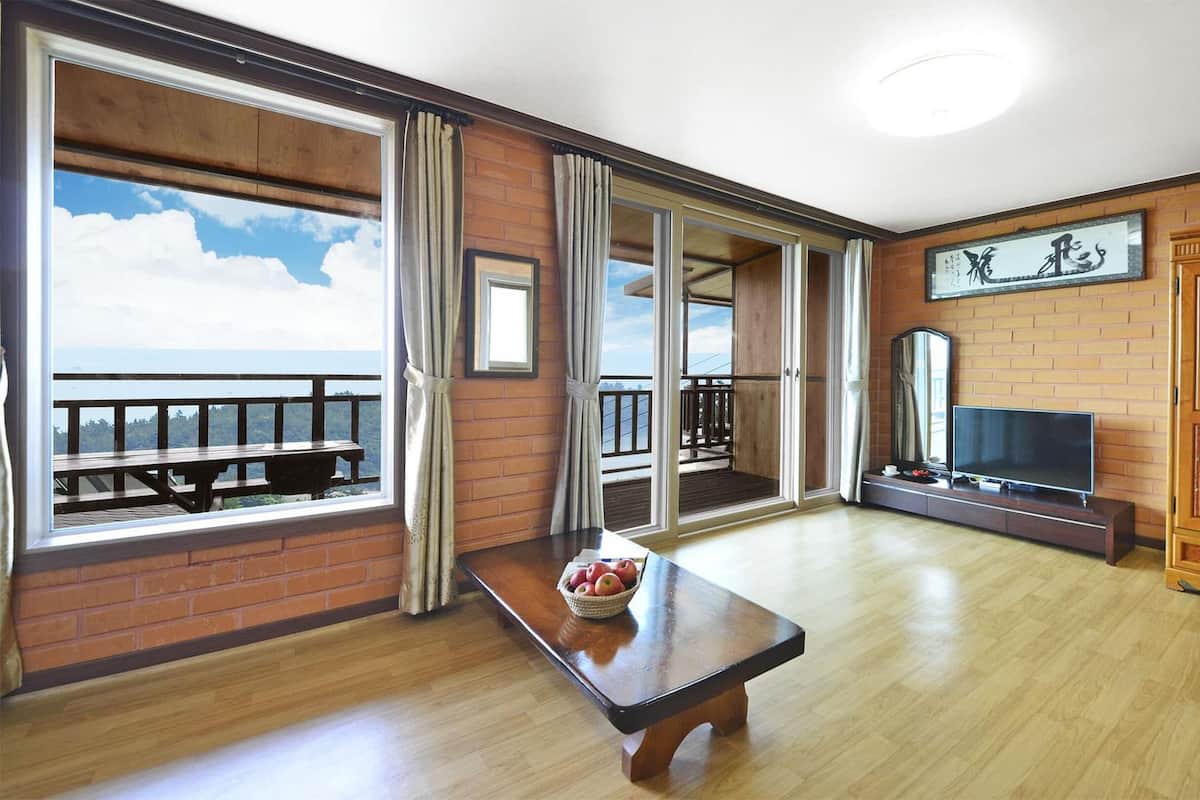 Camera Basic, 1 camera da letto (A202(Oceanview)) | 1 camera, Wi-Fi gratuito