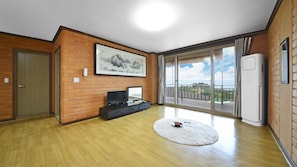 Basic Room, 1 Bedroom (A102(Oceanview)) | 1 bedroom, free WiFi - Yeosu Hwangto Pension (Yeosu)