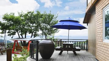 Basic Room, 1 Bedroom (A101(Oceanview))