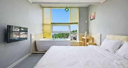 Janghohang J Story Spa Pension