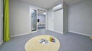 Basic Room, 1 Bedroom (305) | 1 bedroom, free WiFi