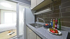 Basic Room, 1 Bedroom (204) | 1 bedroom, free WiFi - Janghohang J Story Spa Pension (Samcheok)