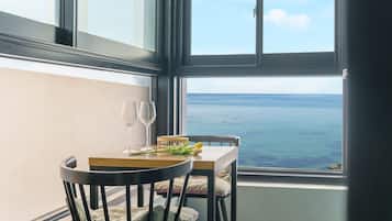 Basic Room, 1 Bedroom (205) | 1 bedroom, free WiFi