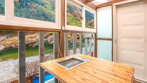 Eenvoudige kamer, 1 slaapkamer (Seolenenpoongkyuong(spa,pet)) | 1 slaapkamer, gratis wifi