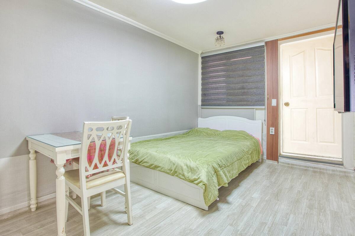 ห้องเบสิก, 1 ห้องนอน (Pulipsarang) | 1 ห้องนอน, Wi-Fi ฟรี