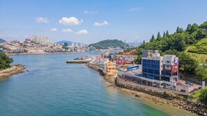 Exterior - Yeosu Janggun Island Pension (Yeosu)