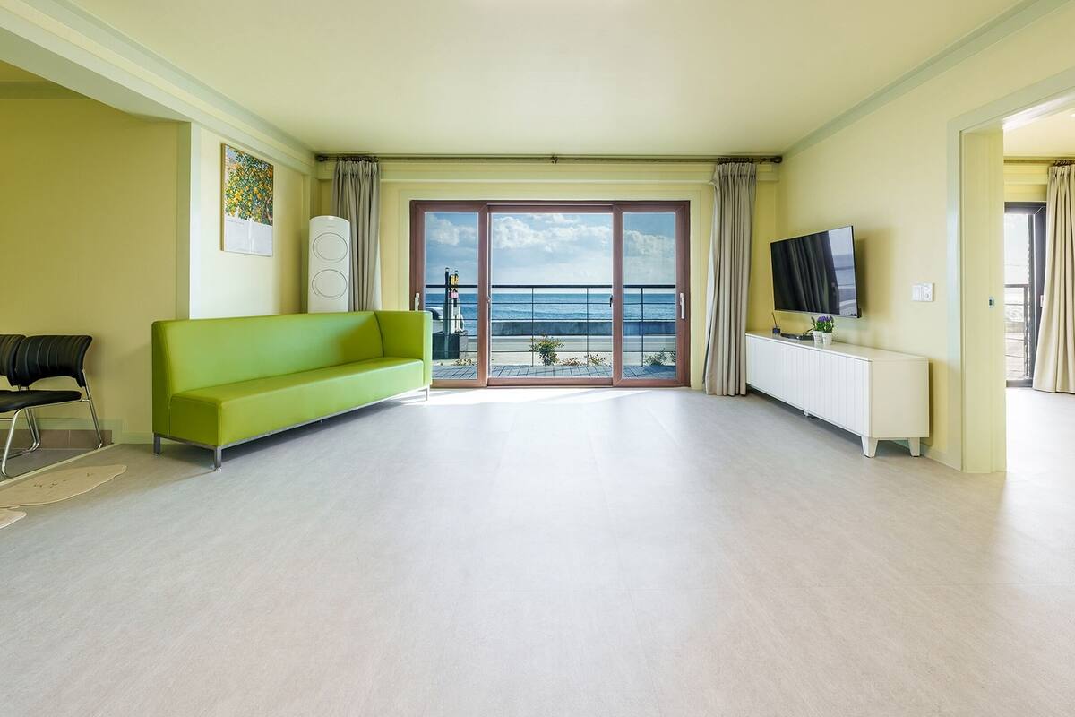 Basic Room, 2 Bedrooms (101)