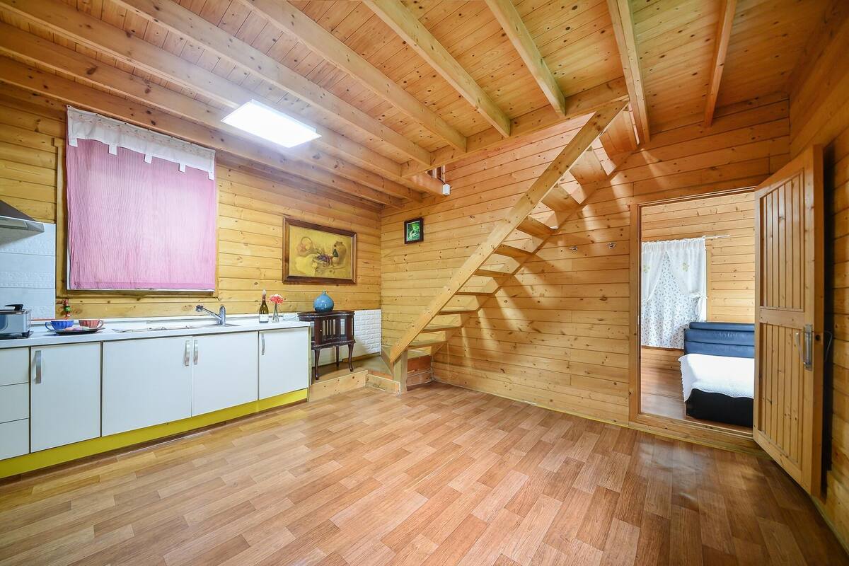 Basic Room, 2 Bedrooms (HaengBok) | 1 bedroom, free WiFi