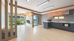 1 bedroom, free WiFi - Donghae Haru Pension (Donghae)