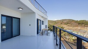 Basic Room, 1 Bedroom (Haru 502) - Donghae Haru Pension (Donghae)