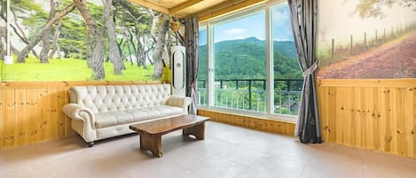 Basic Room, 1 Bedroom (Maru) | 1 bedroom, free WiFi