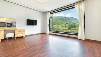 Basic Room, 1 Bedroom (Narsha) | 1 bedroom, WiFi (free)