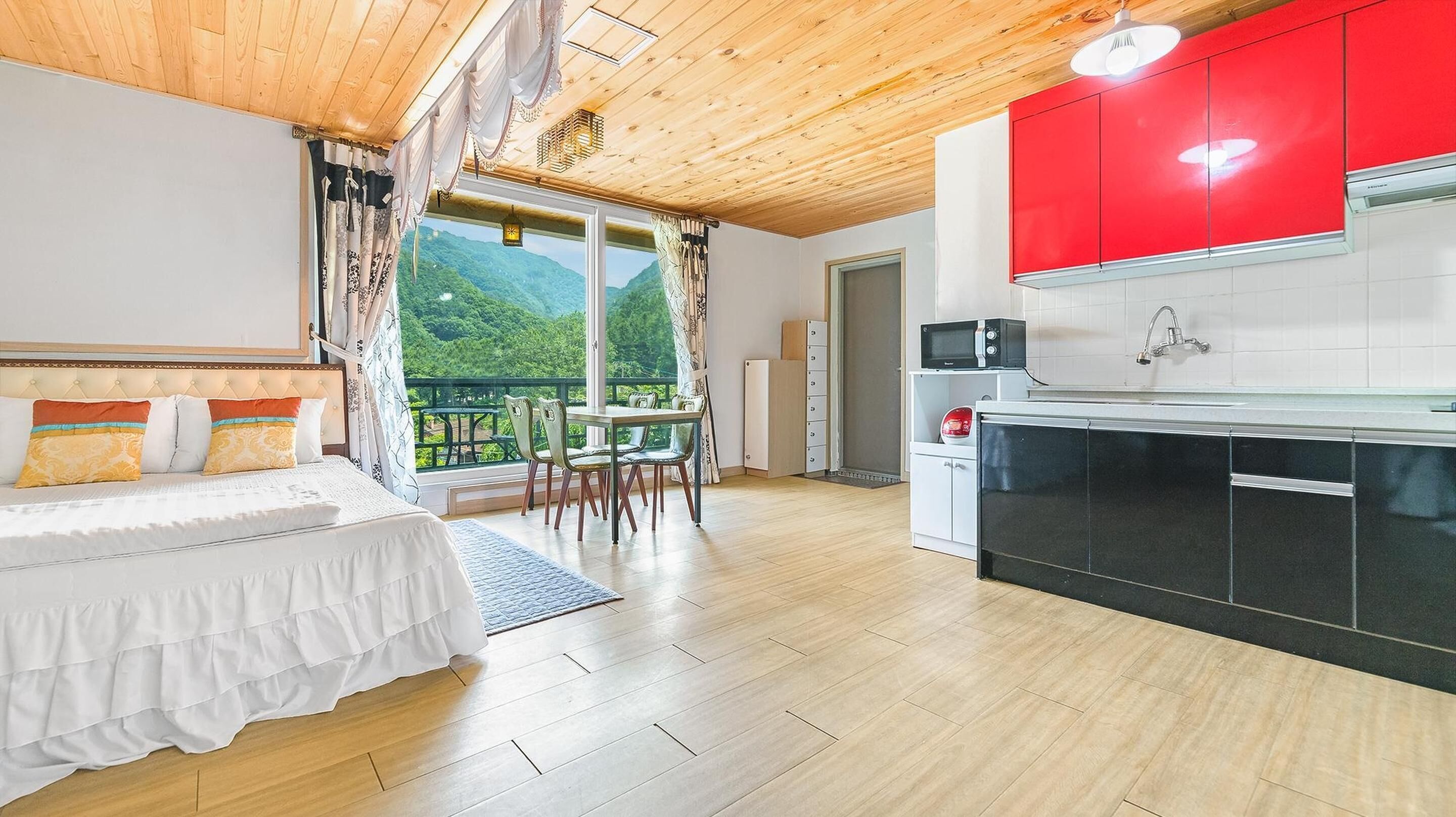 Basic Room, 1 Bedroom (Poongdangi) | 1 bedroom, free WiFi