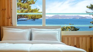 Basic Room, 1 Bedroom (202) | 1 bedroom, WiFi (free) - Yeosu Badawadeungdae Pension (Yeosu)