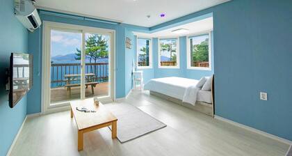 Yeosu Badawadeungdae Pension