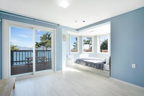 Basic Room, 1 Bedroom (101) | 1 bedroom, free WiFi - Yeosu Badawadeungdae Pension (Yeosu)