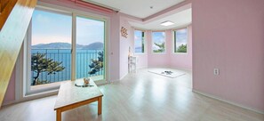 Basic Room, 1 Bedroom (201) | 1 bedroom, free WiFi - Yeosu Badawadeungdae Pension (Yeosu)
