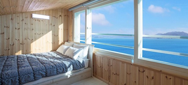 Basic Room, 1 Bedroom (205) | Exterior - Yeosu Badawadeungdae Pension (Yeosu)