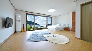 Habitación básica, 1 habitación (A203(Ocean View)) | 1 dormitorio y wifi gratis