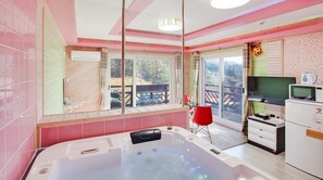 Basic Room, 1 Bedroom (Romanticpink ( F2,Jetspa )) | Exterior