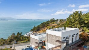 Exterior - Yeosu Yegreena Spa Pension (Yeosu)