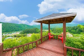 Exterior - Hongcheon On The Hill Pension (Hongcheon)